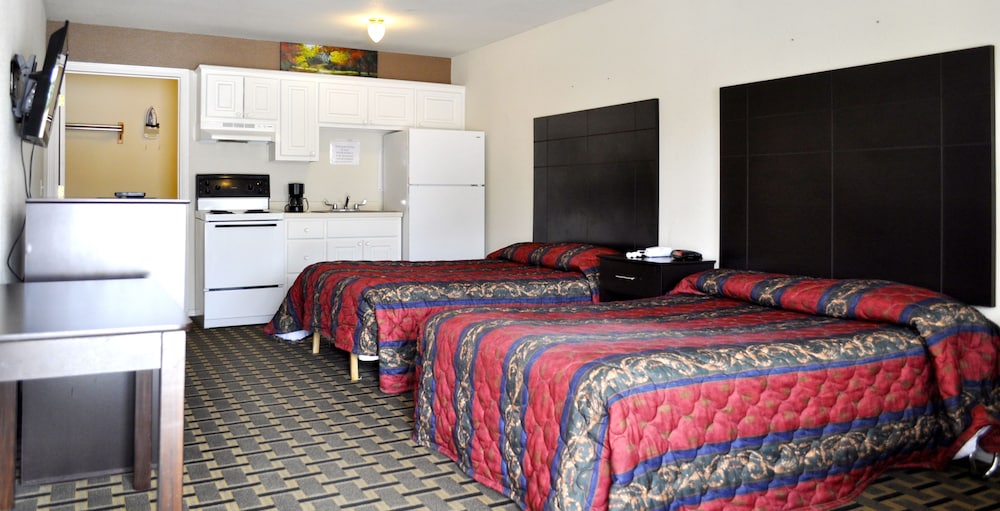Andrews Motor Inn 12/51