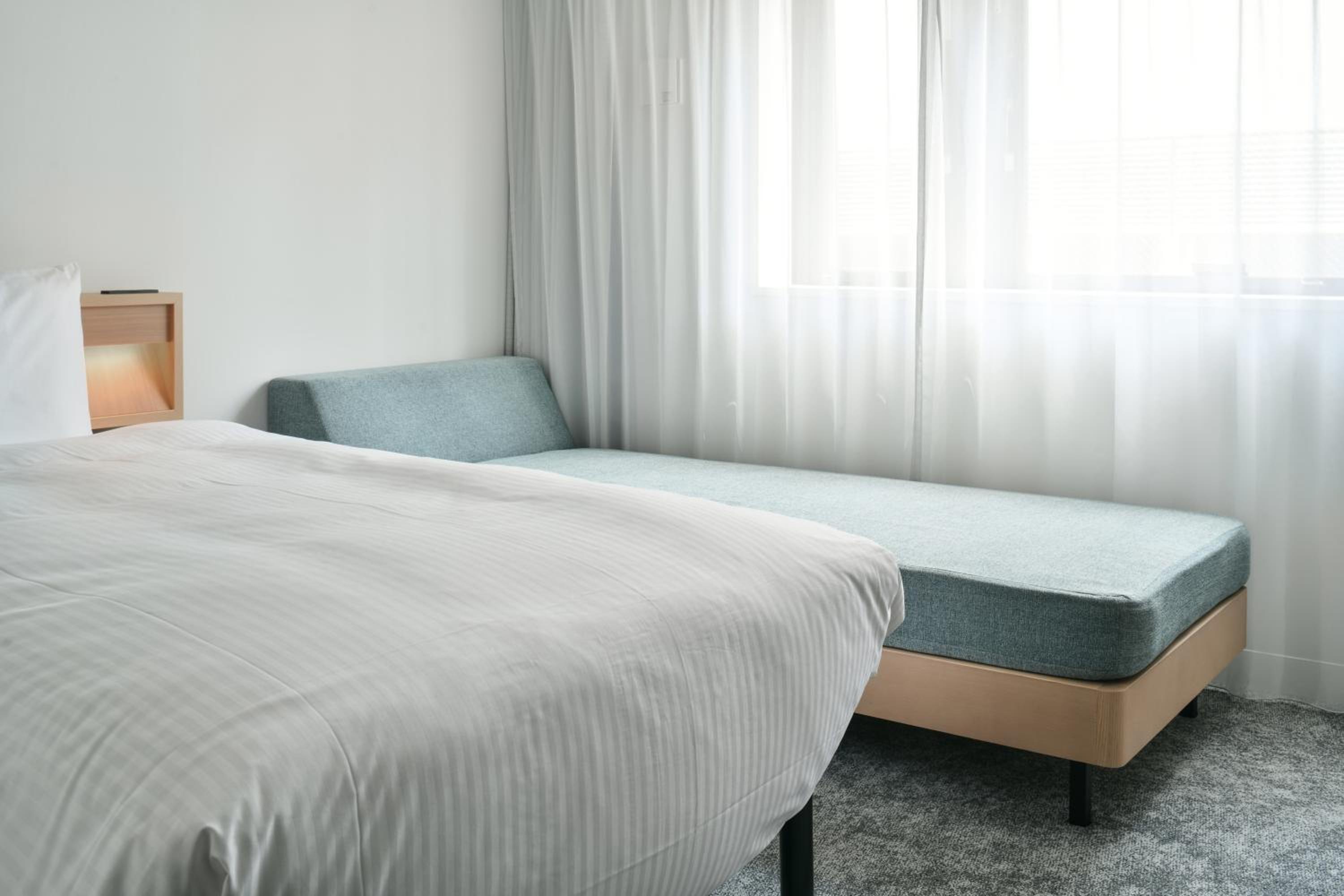SUPERIOR, TWIN BEDS
