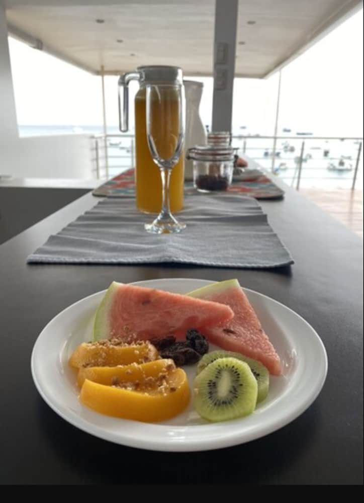 Galapagos Sunset Hotel 40/55