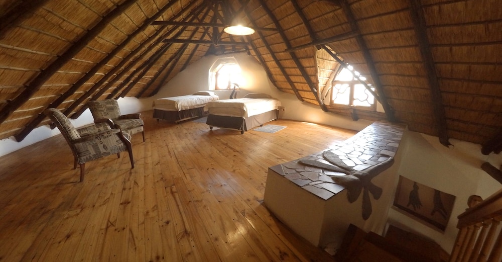 Antbear Lodge 13/50