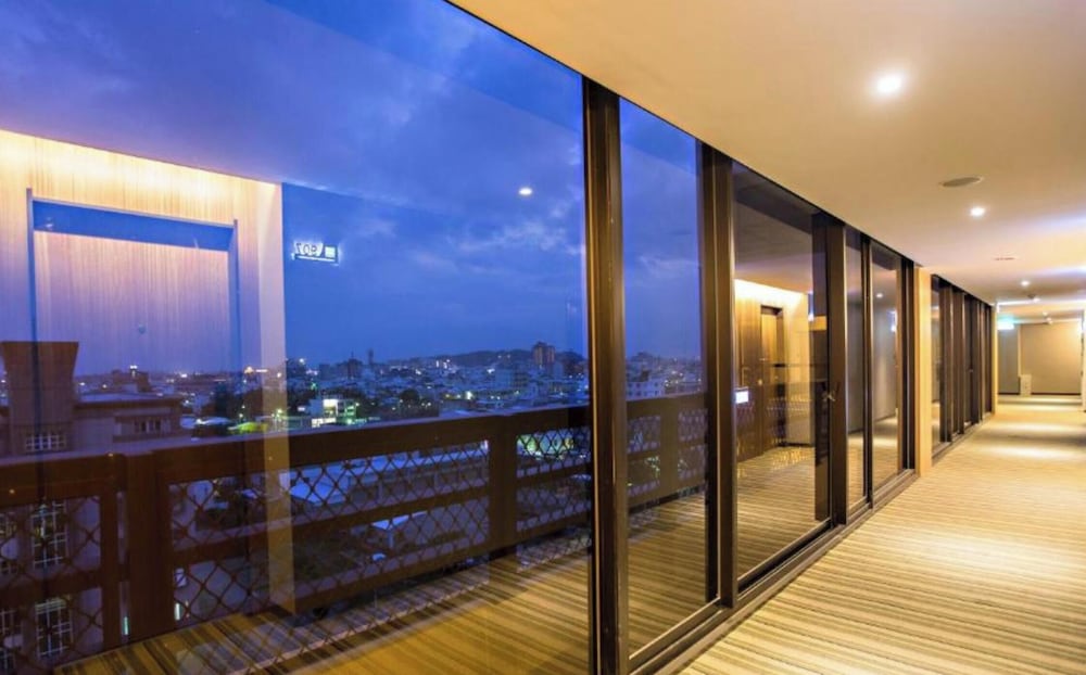 Kai Shen Starlight Hotel 39/62
