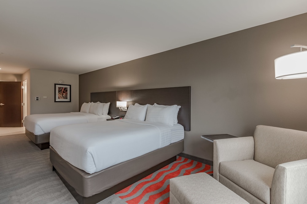 Holiday Inn Mishawaka North 12/50
