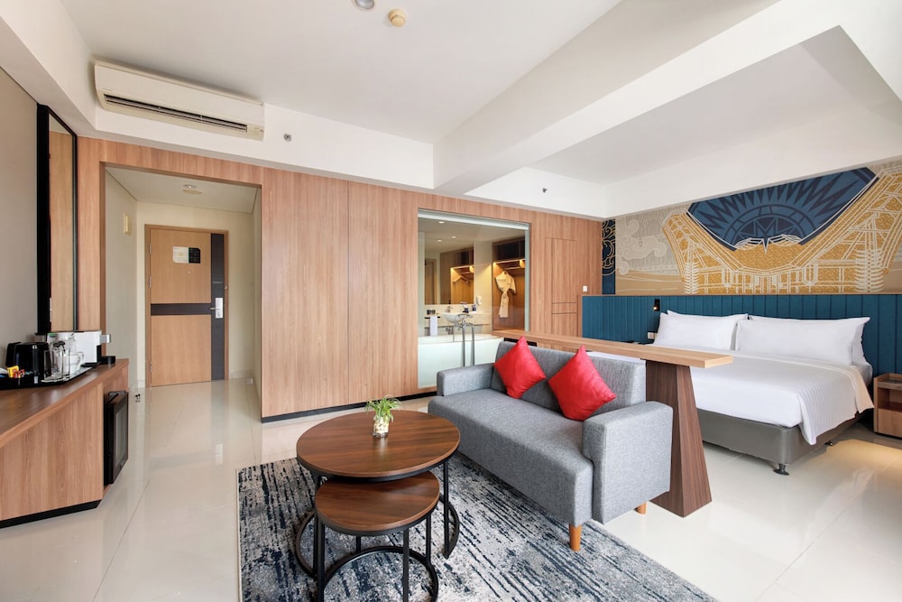 Aston Inn Pantai Losari Makassar 39/55