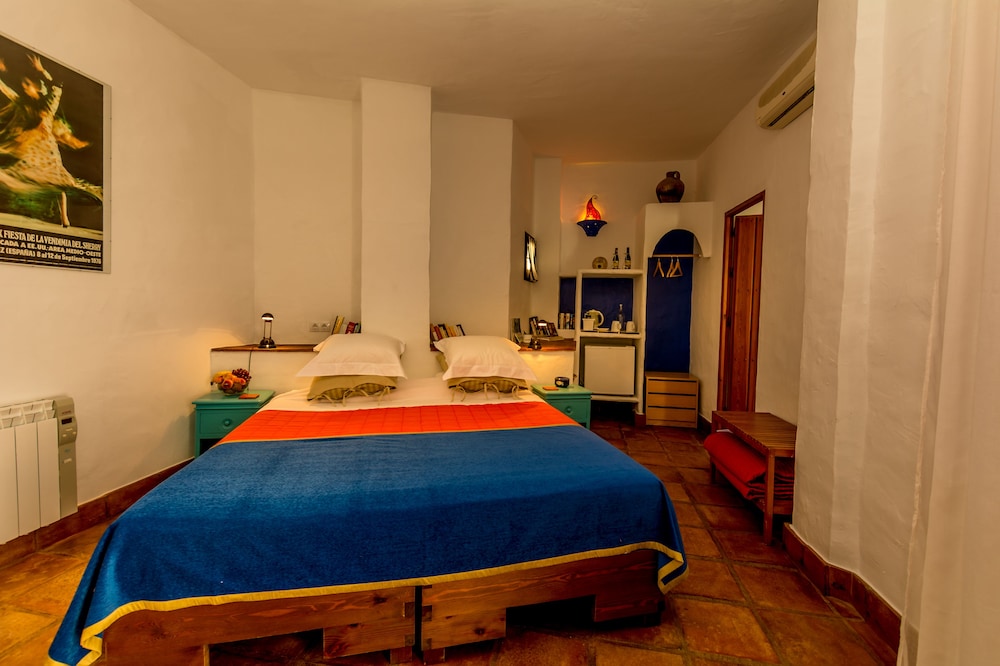 Hotel Los Castanos 25/50