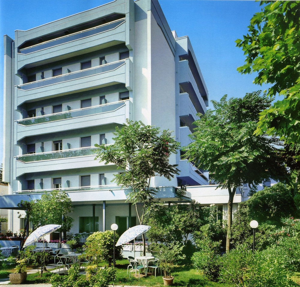 Hotel New Zanarini 2/26