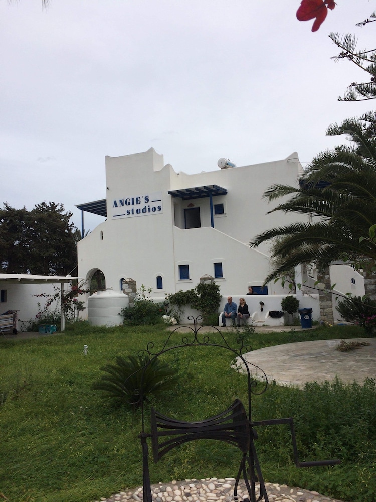 Angelina Studios 43/49