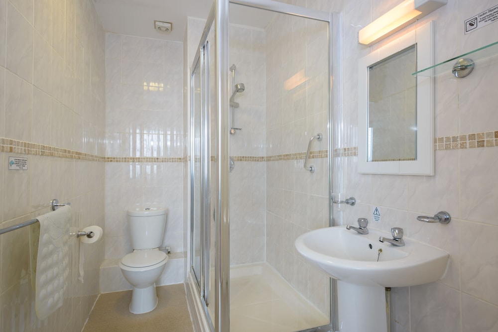 Bournemouth Sands Hotel 40/44