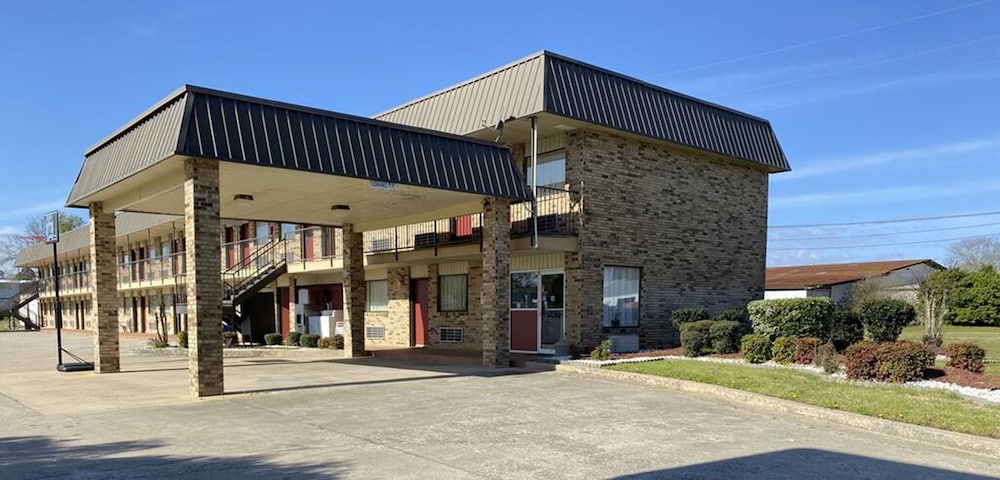Rodeway Inn Baxley, GA 73/86