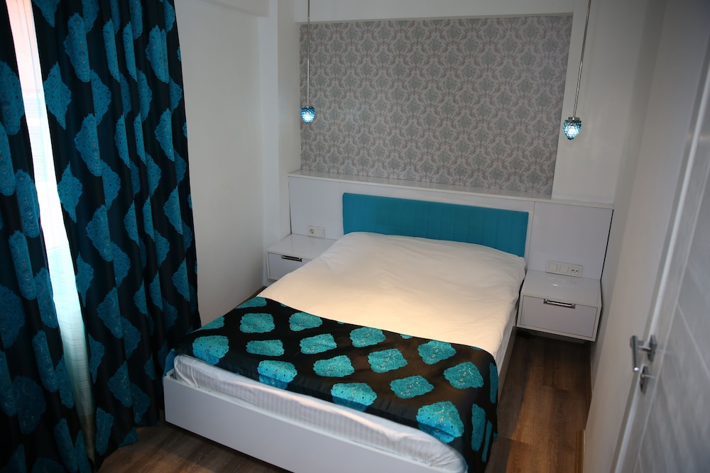 MINEL HOTEL 12/55