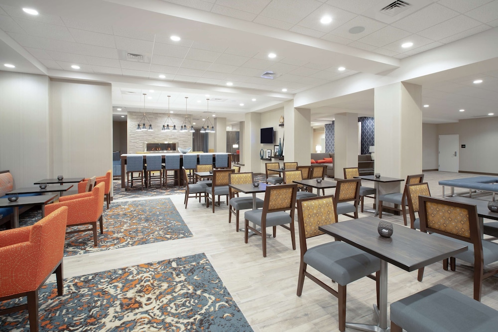 Hampton Inn & Suites Logan 43/48