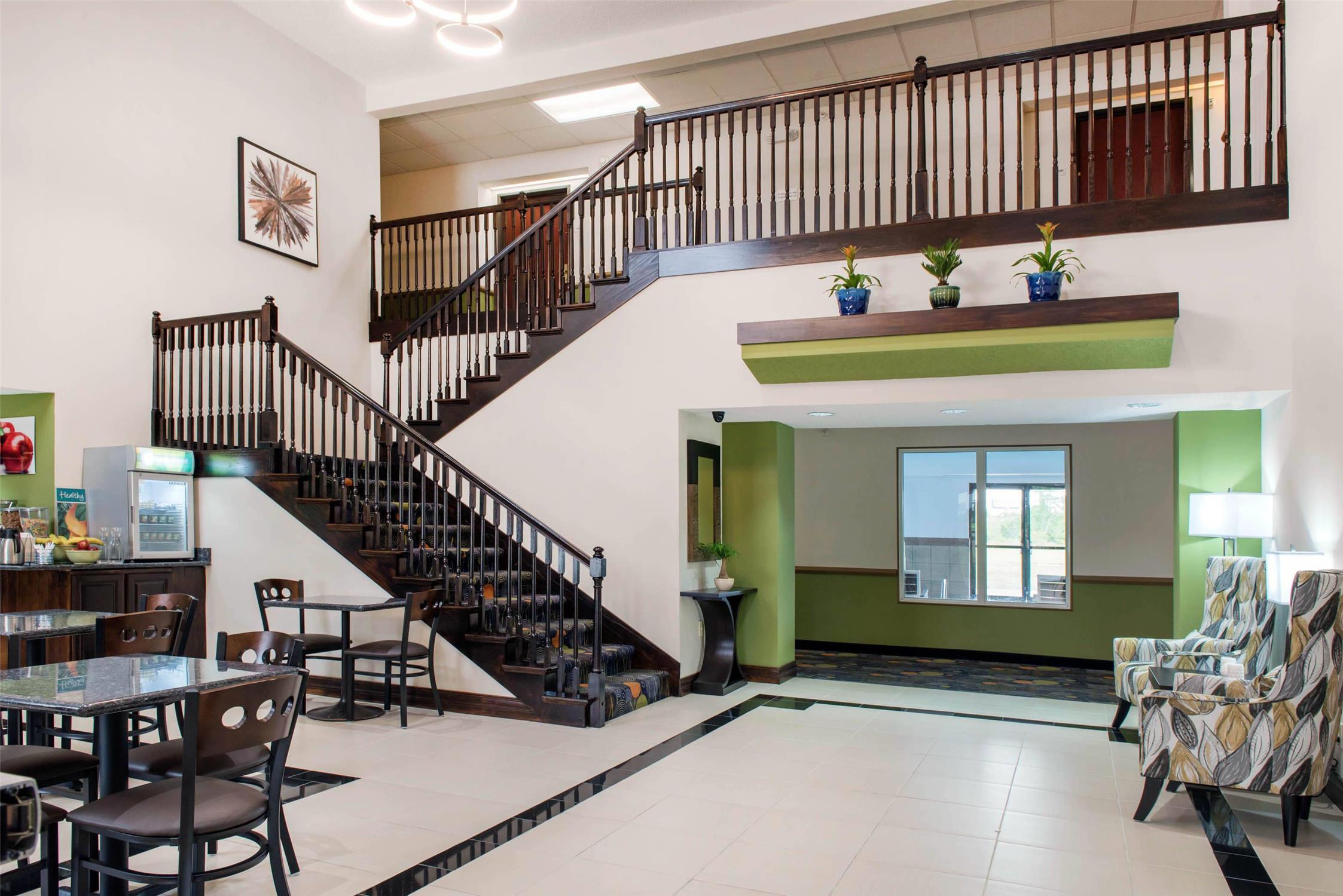 Quality Inn & Suites Anderson I-69 8/29