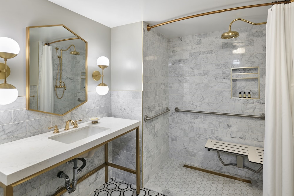 Darling Hotel 42/43