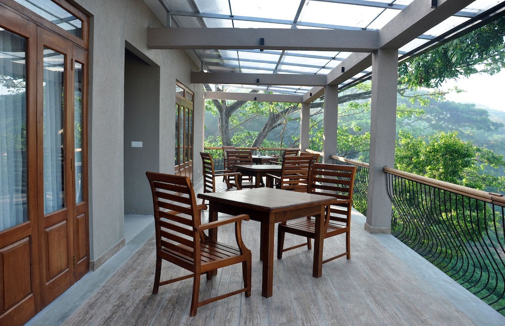 Rivorich Residence 49/55