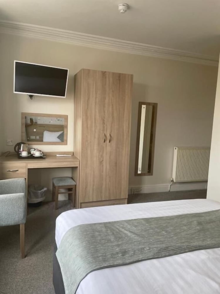 The Clarendon Hotel 16/39