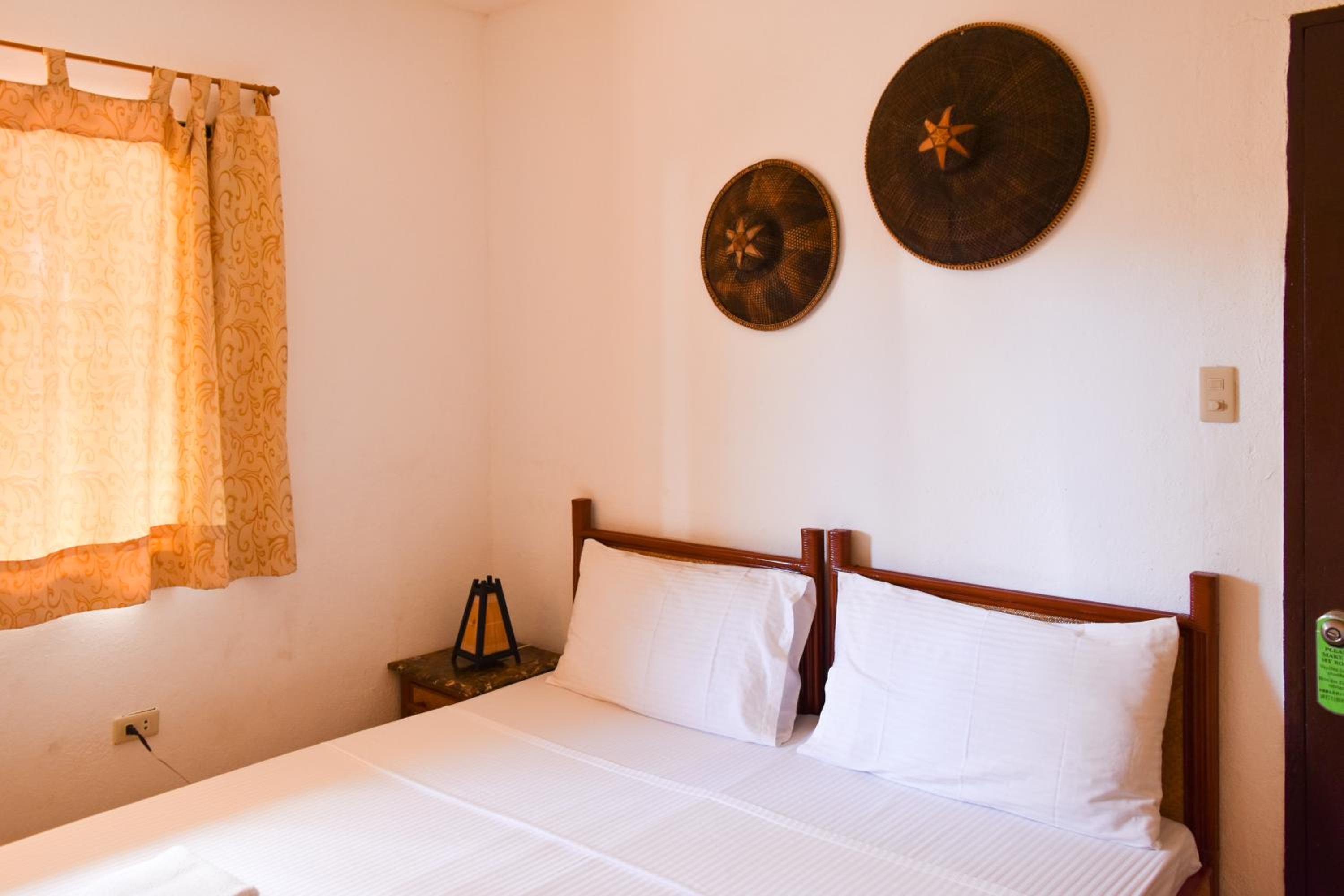 غرفة قياسية بسرير كينج، Alona Vida Beach Resort 5/10