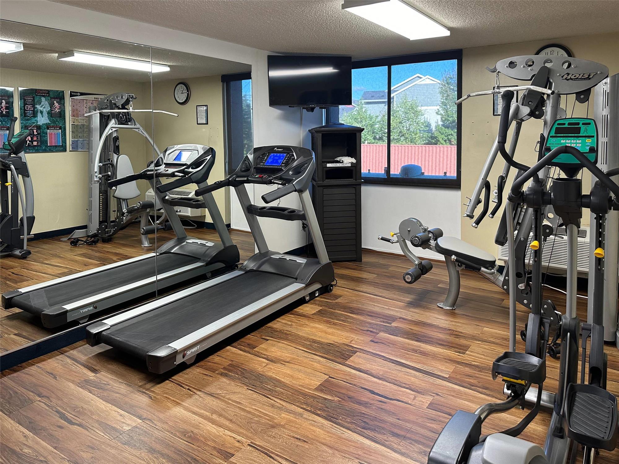 Quality Inn & Suites Everett, WA 2/10