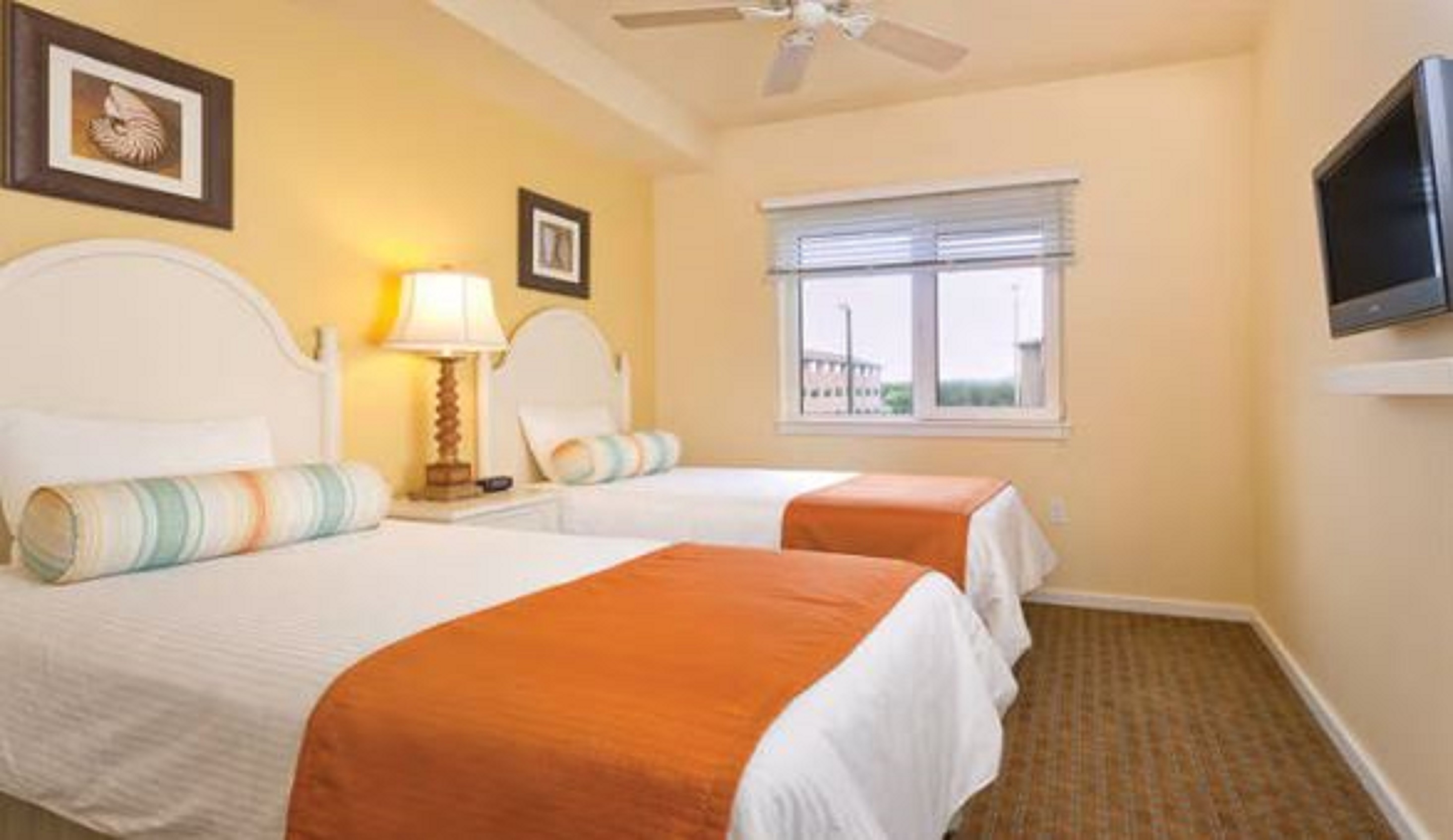 2 Bedrooms