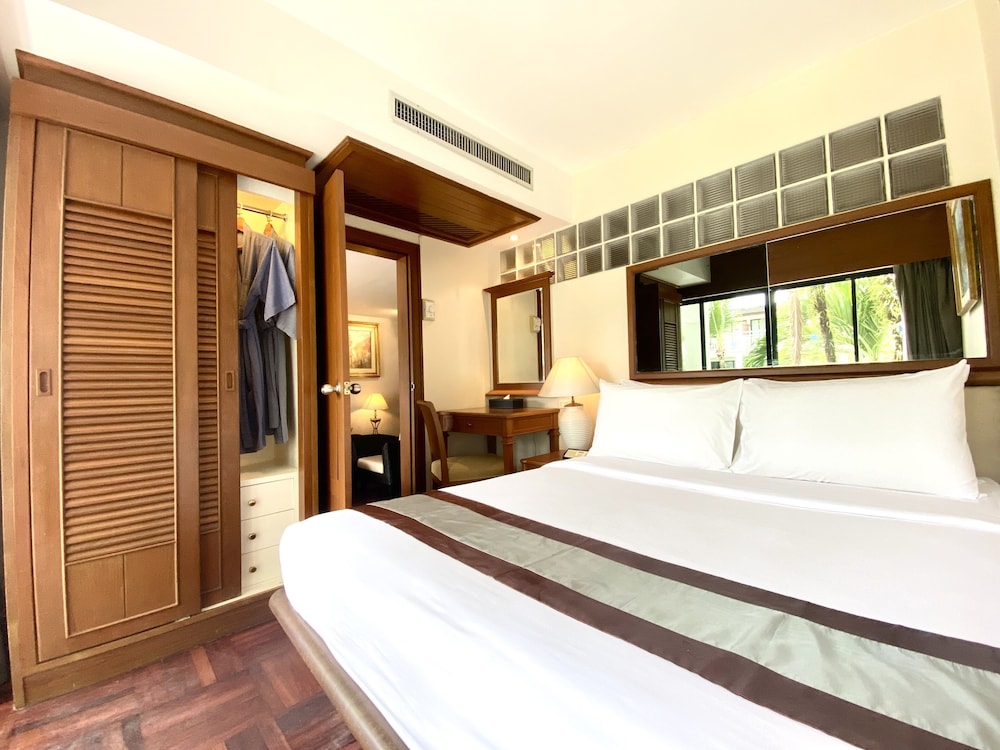 جناح بسرير كينج بغرفتي نوم، Sunset Beach Resort 2/5