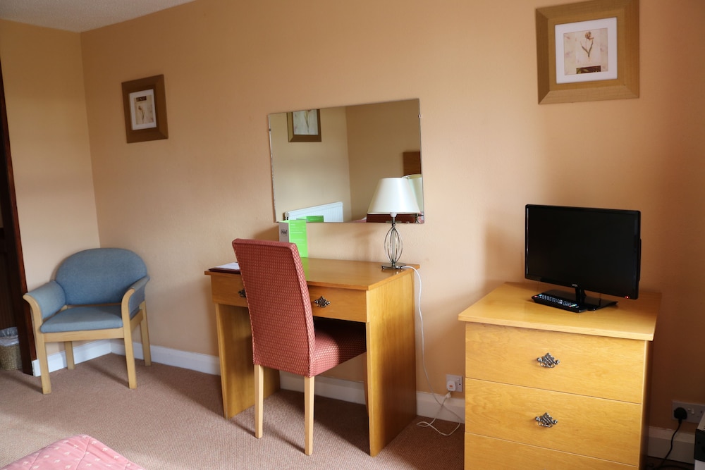 Pilgrim Hotel 37/50