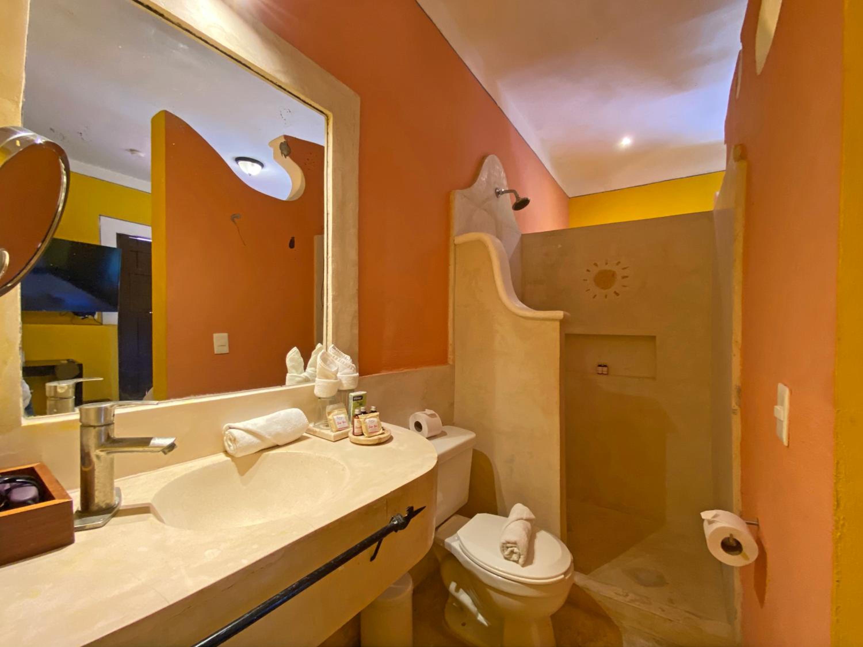 غرفة بسرير كوين، Casa Jade Hotel - Adults Only Merida 8/9