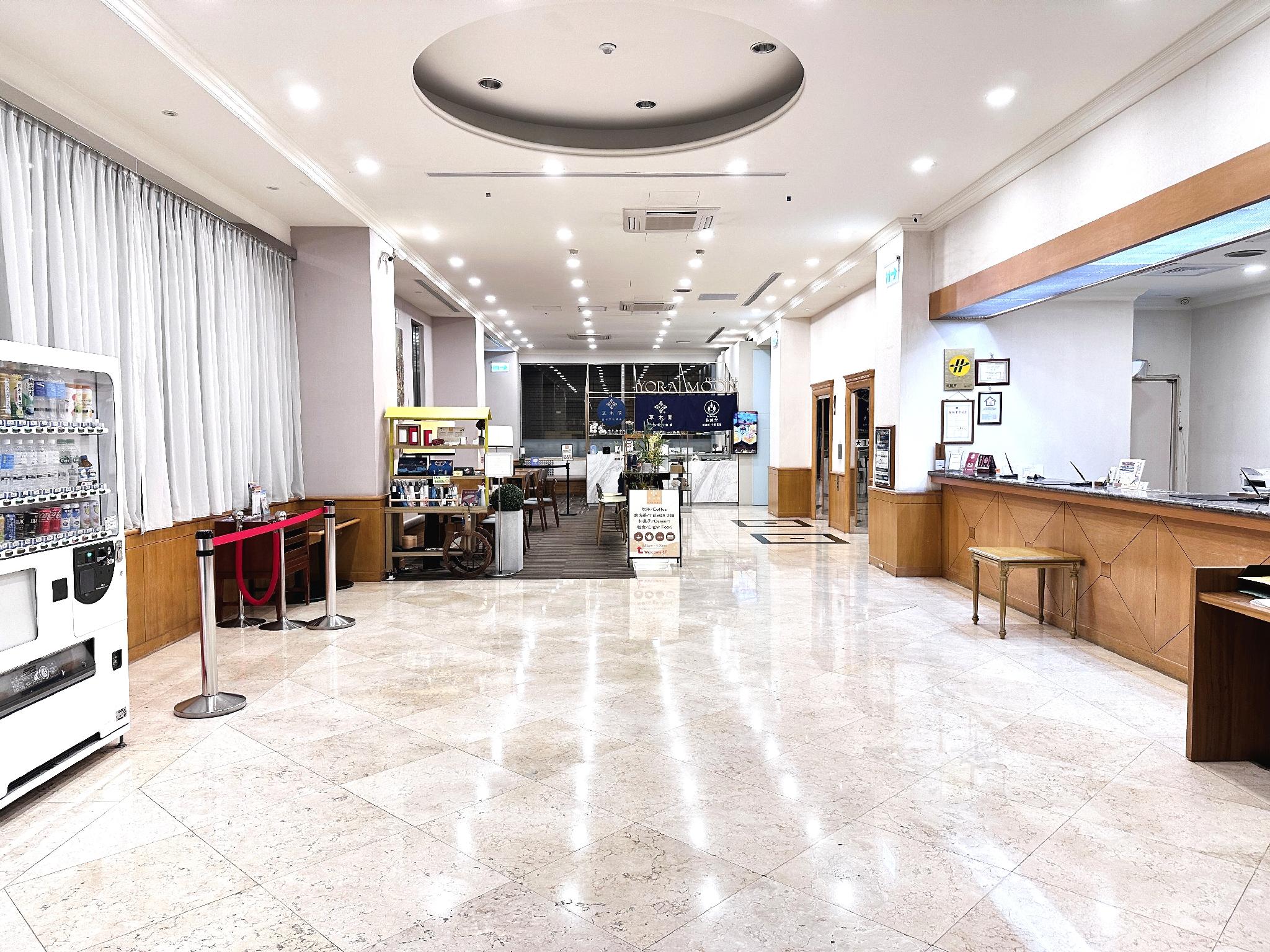 Lobby at Hotel Sunroute Taipei, TAIPEI
