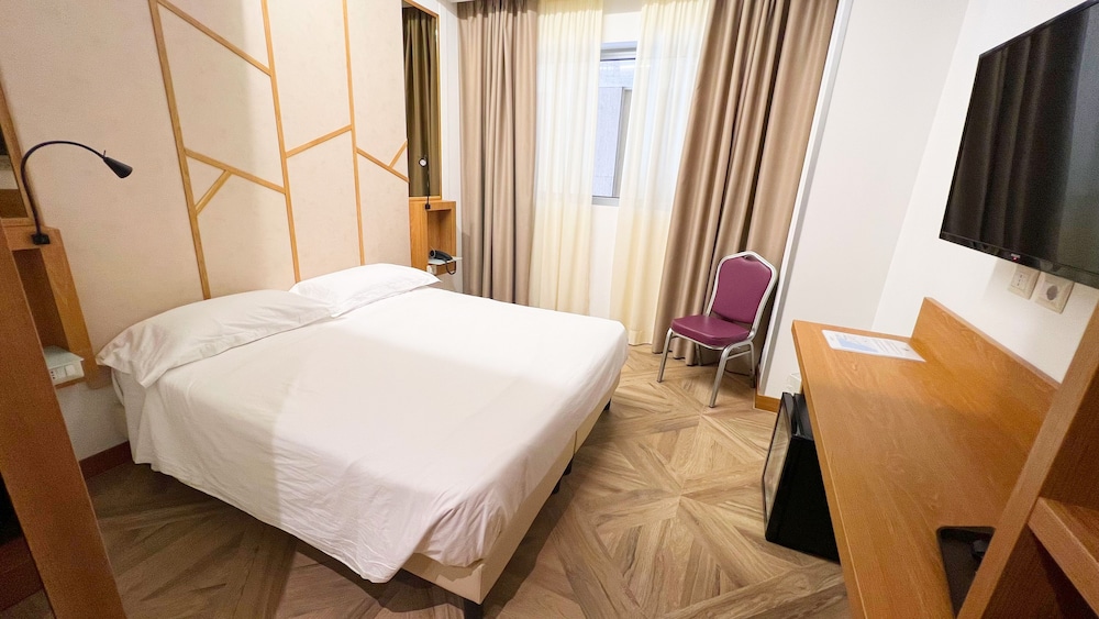 ECONOMY, DOUBLE BED