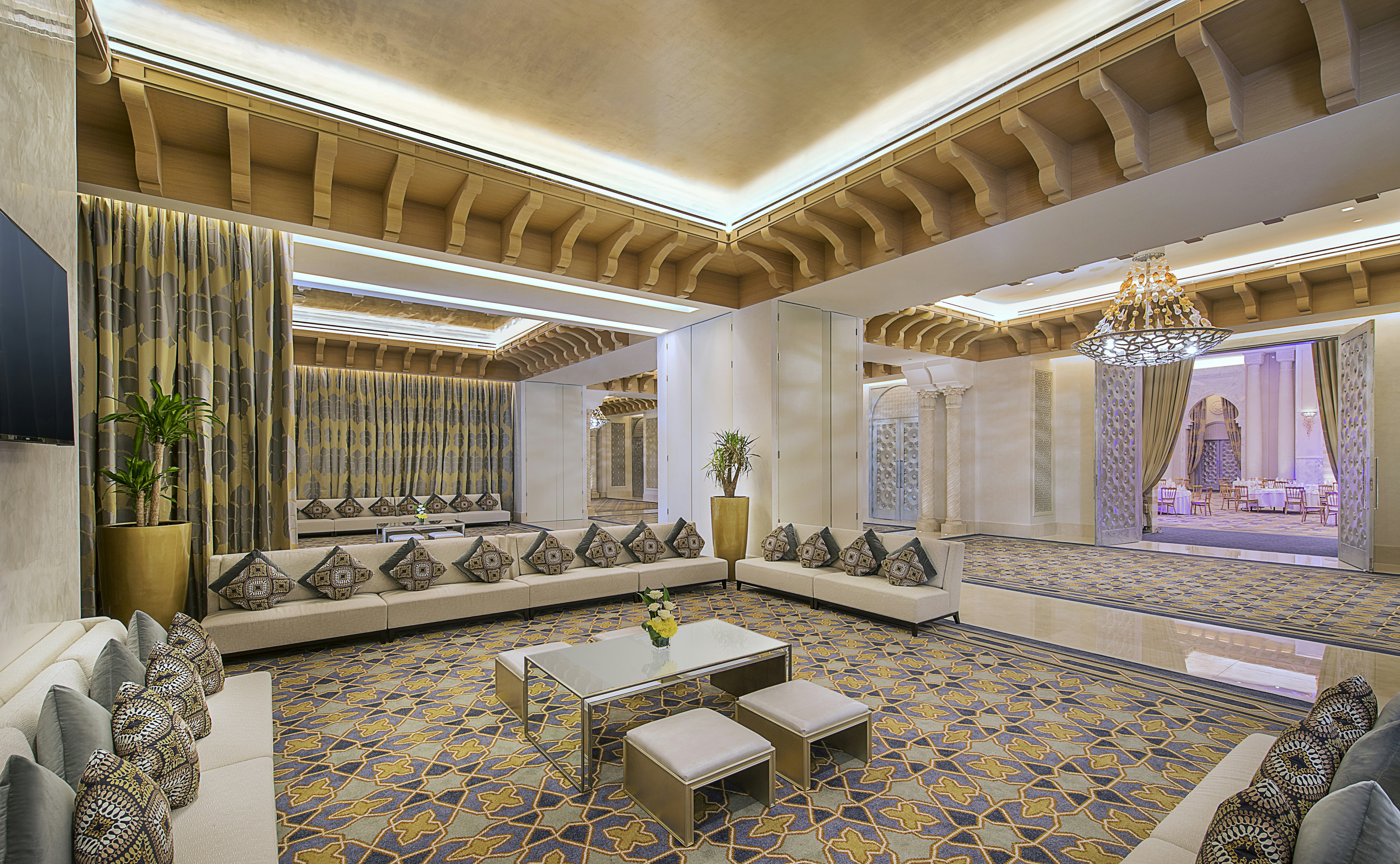 مكة هيلتون للمؤتمرات(Hilton Hotel & Convention Jabal Omar Makkah) 40/80