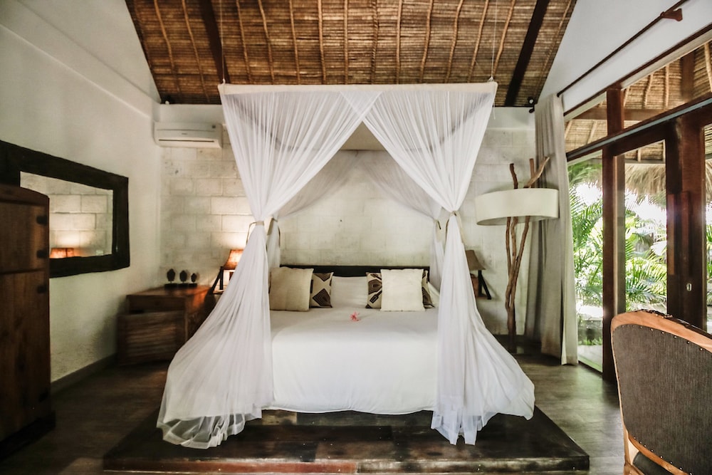 LUZ, BUNGALOW, DOUBLE BED