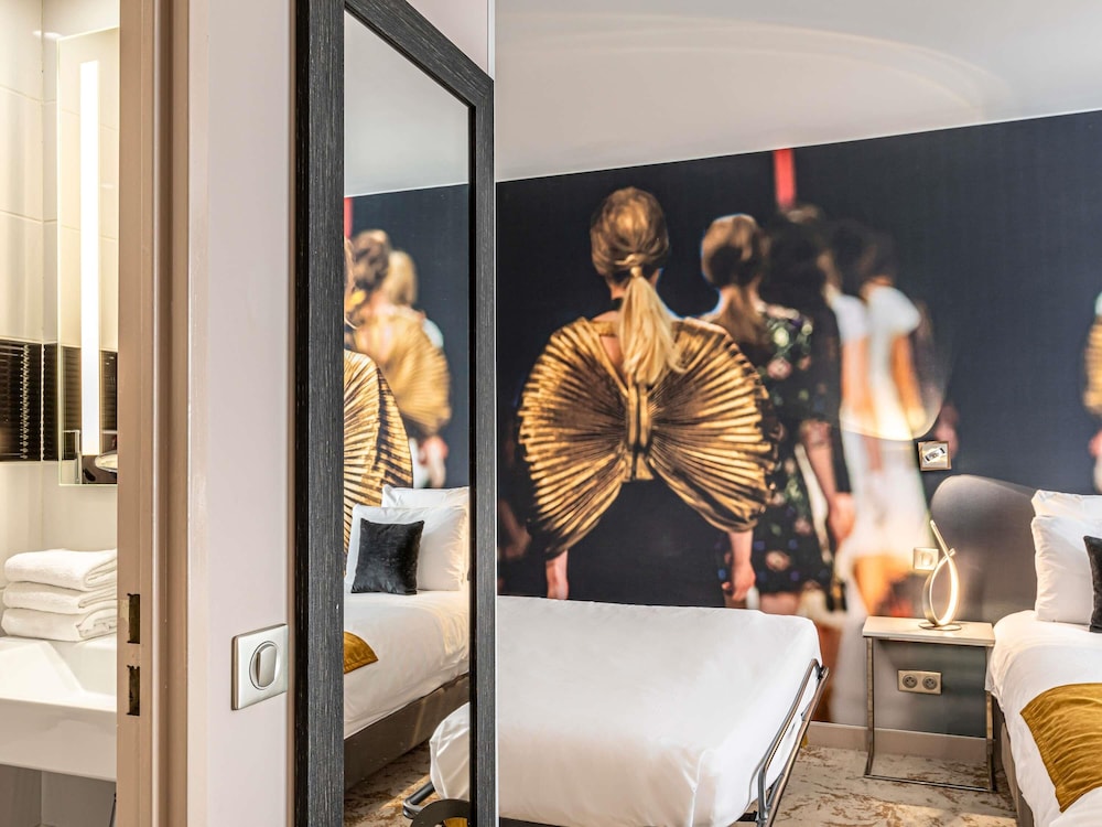 Mercure Paris Place d Italie 12/74