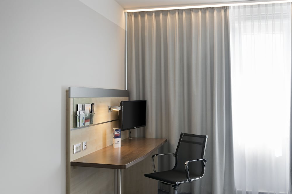 HOLIDAY INN EXPRESS SINGEN 59/72