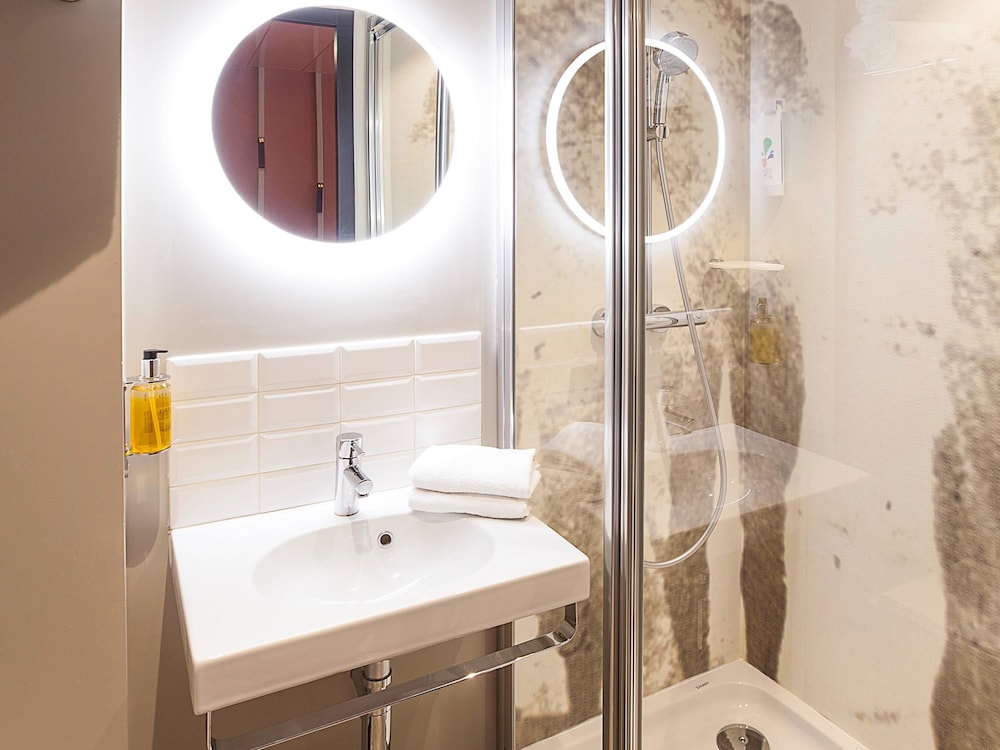 جناح بسرير مزدوج مع أريكة، Ibis Styles Paris 16 Boulogne 7/7