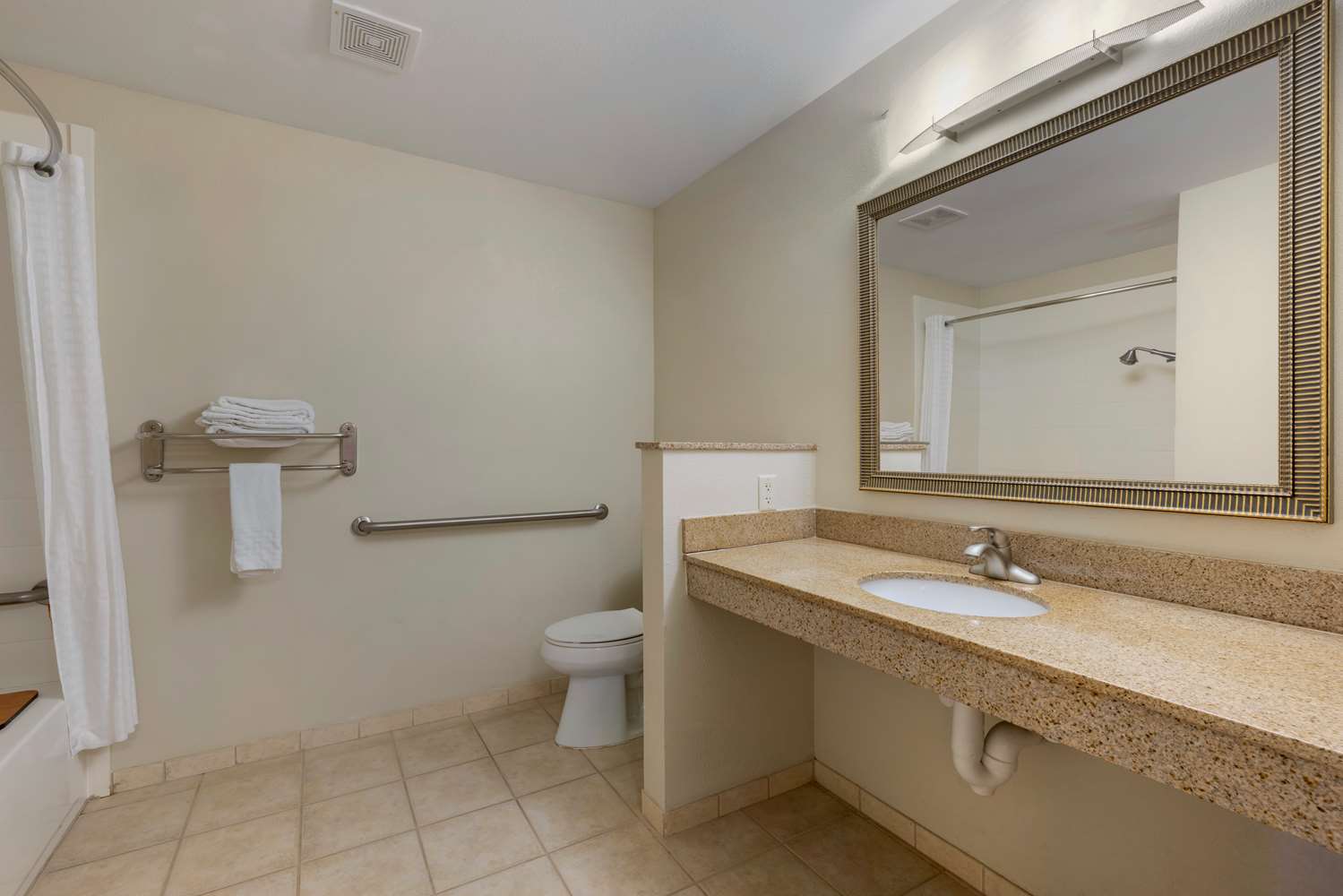 Suite, King Bed, Sofa, Bathtub, Accessible, Best Western Plus Omaha Airport Inn 2/3