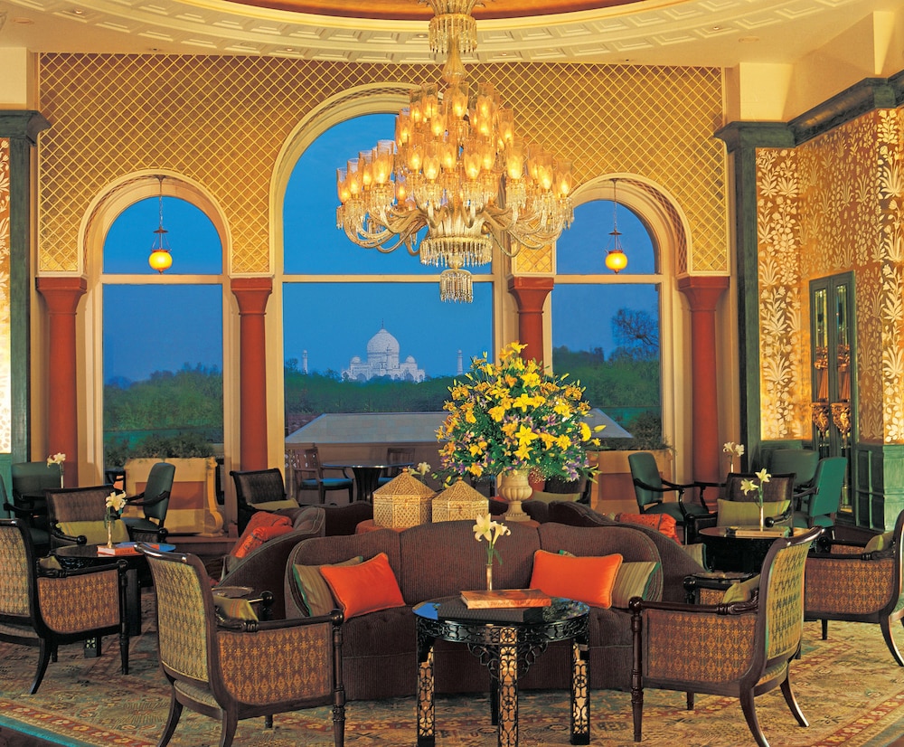 Oberoi Amarvilas 53/73