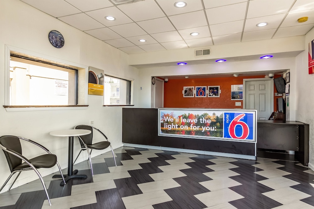 Motel6 Elizabeth, NJ - Newark Liberty Intl Airport 7/45