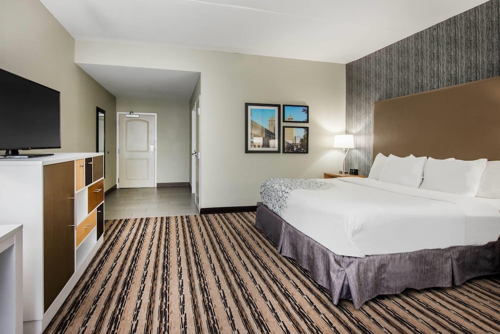 Room, King Bed