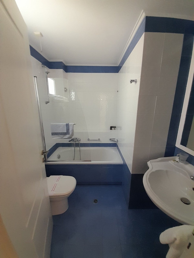 Alonissos Beach Bungalows And Suites Hotel 48/50