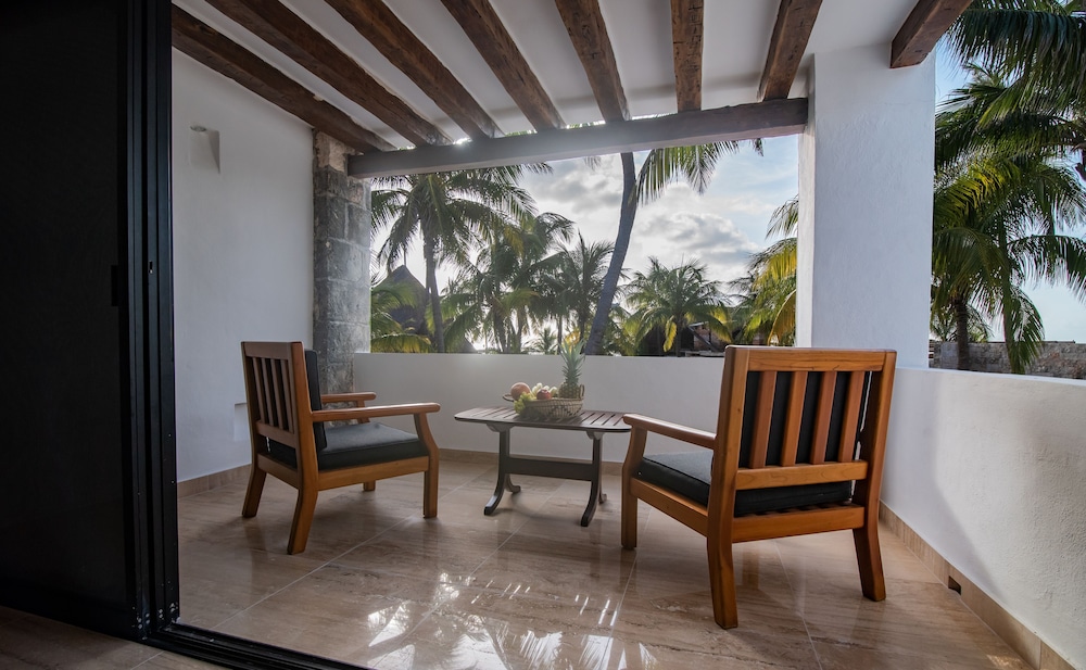 HOTEL CASA DEL JAGUAR BEACH 35/50