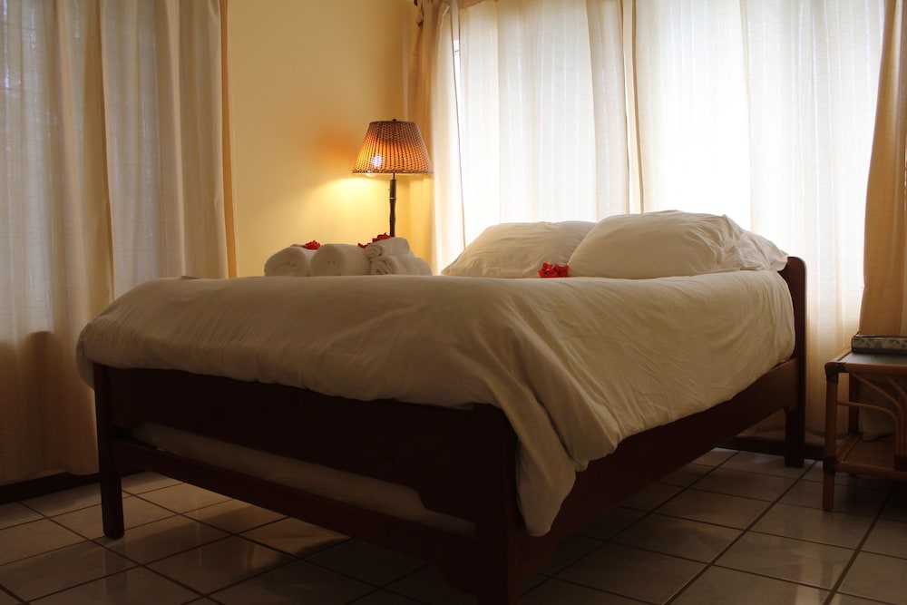 Maya Beach Hotel 35/82