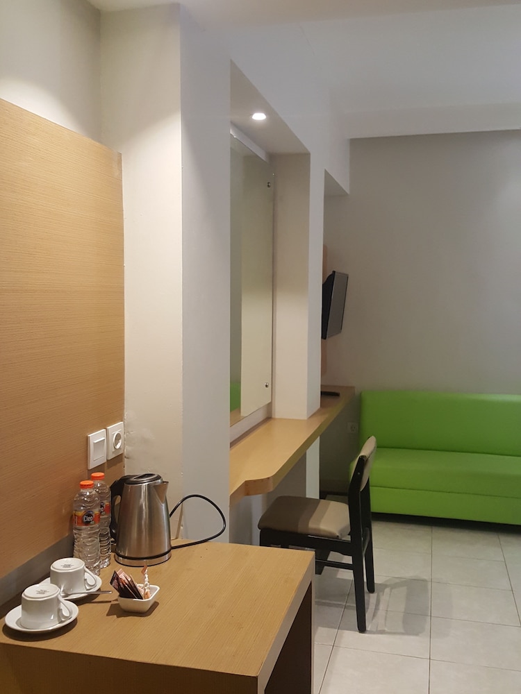 Hotel Kharisma 36/53