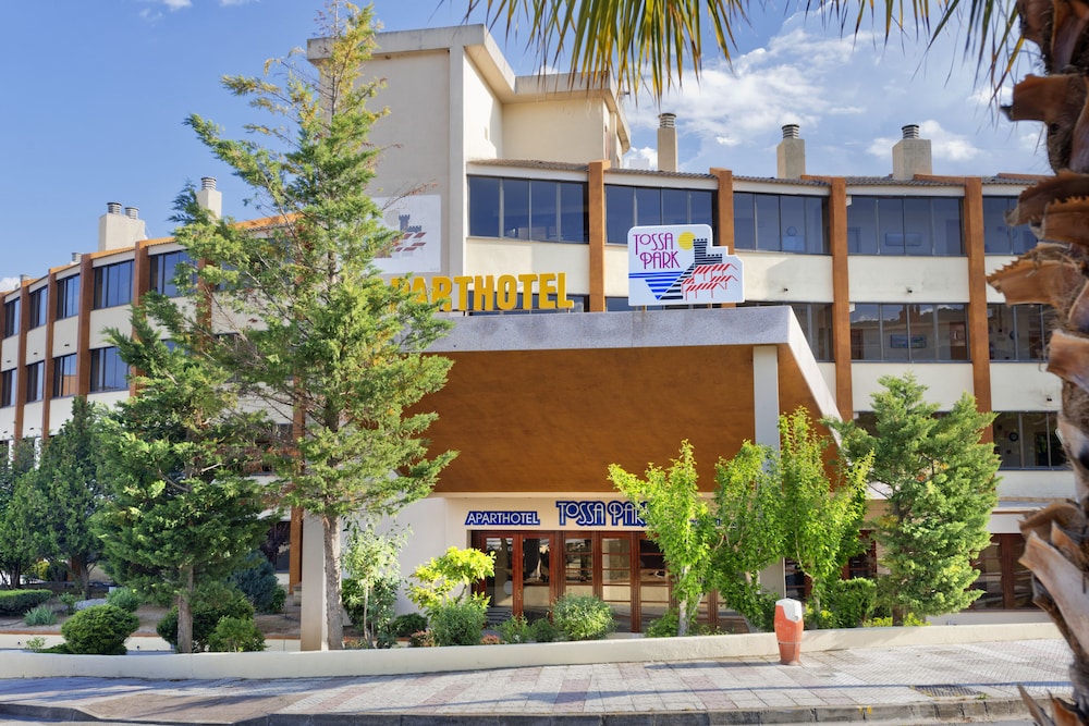 Aparthotel GHT Tossa Park 5/50