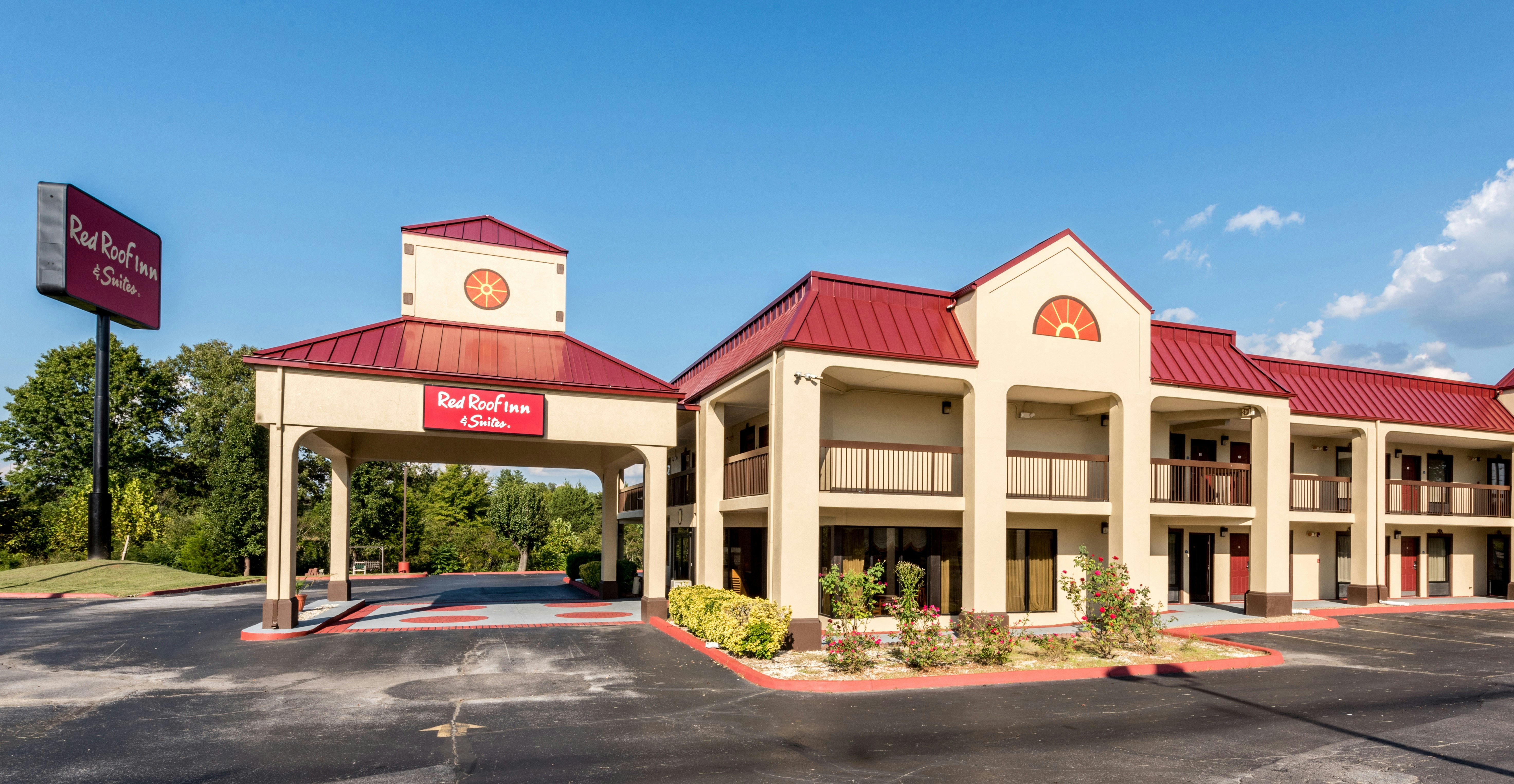 Red Roof Inn & Suites Clinton 13/41