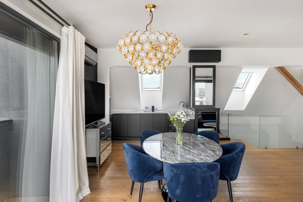 Hotel Republika and Suites 29/41