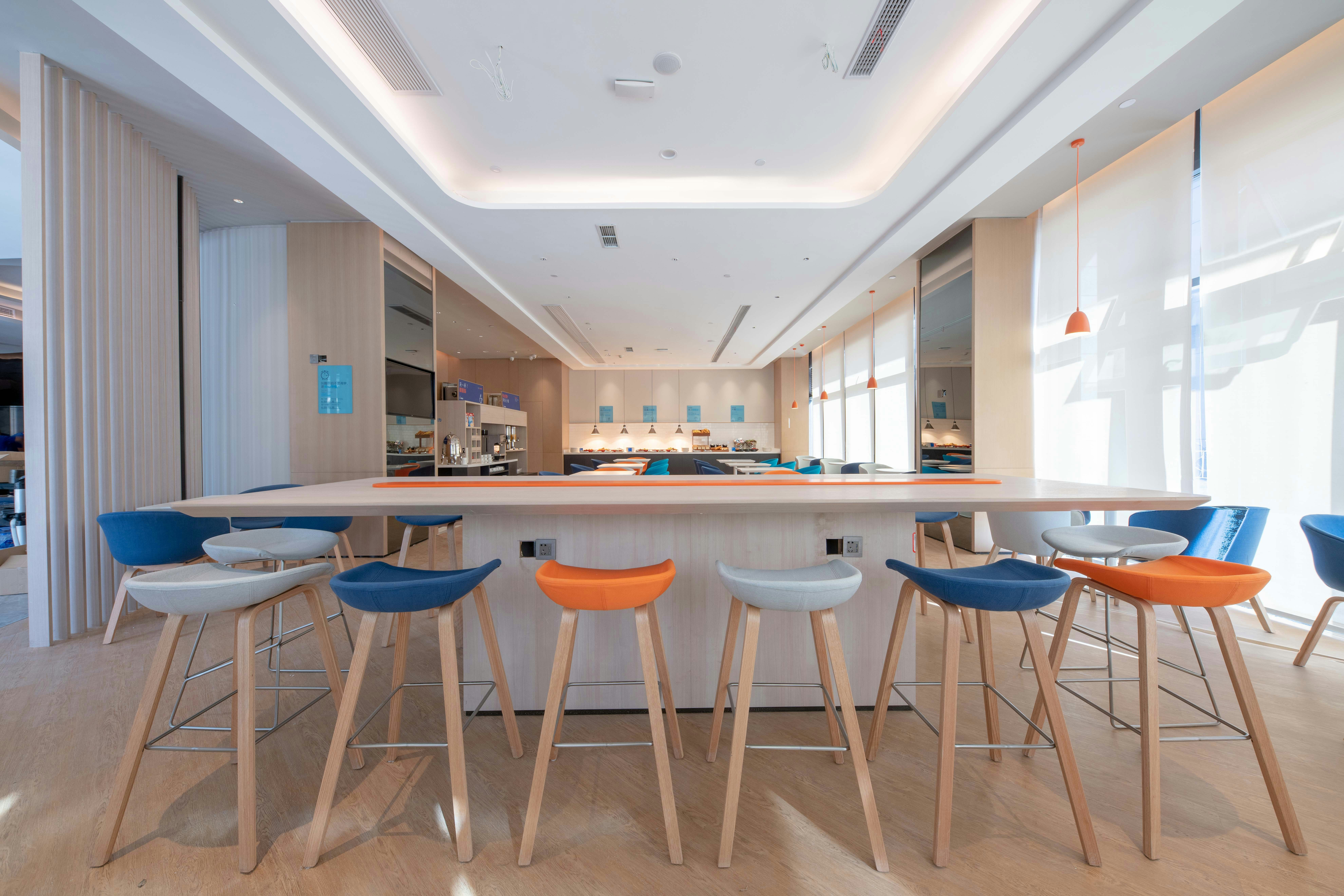 Holiday Inn Express Nantong North Gateway 38/50