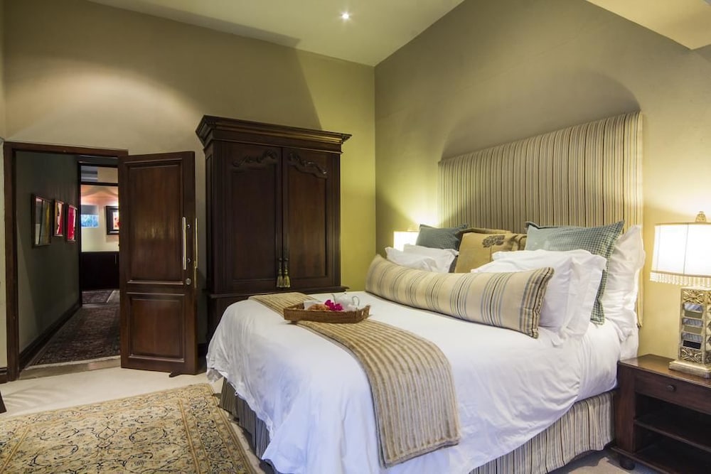 Cowrie Cove Guest House 12/50