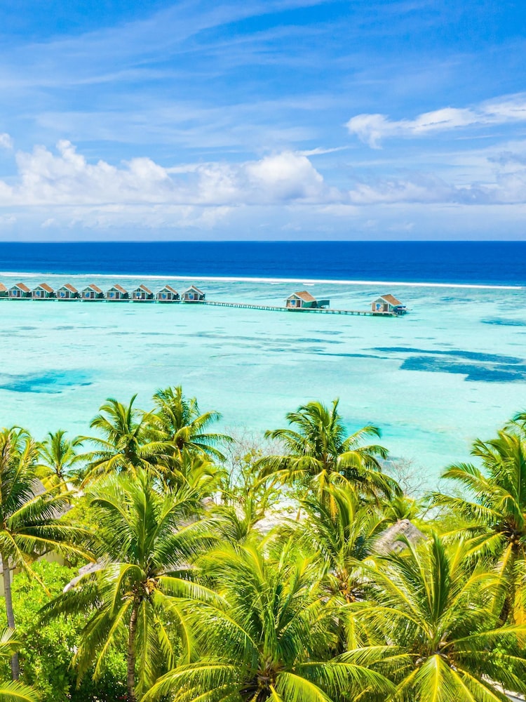 LUX South Ari Atoll 104/109