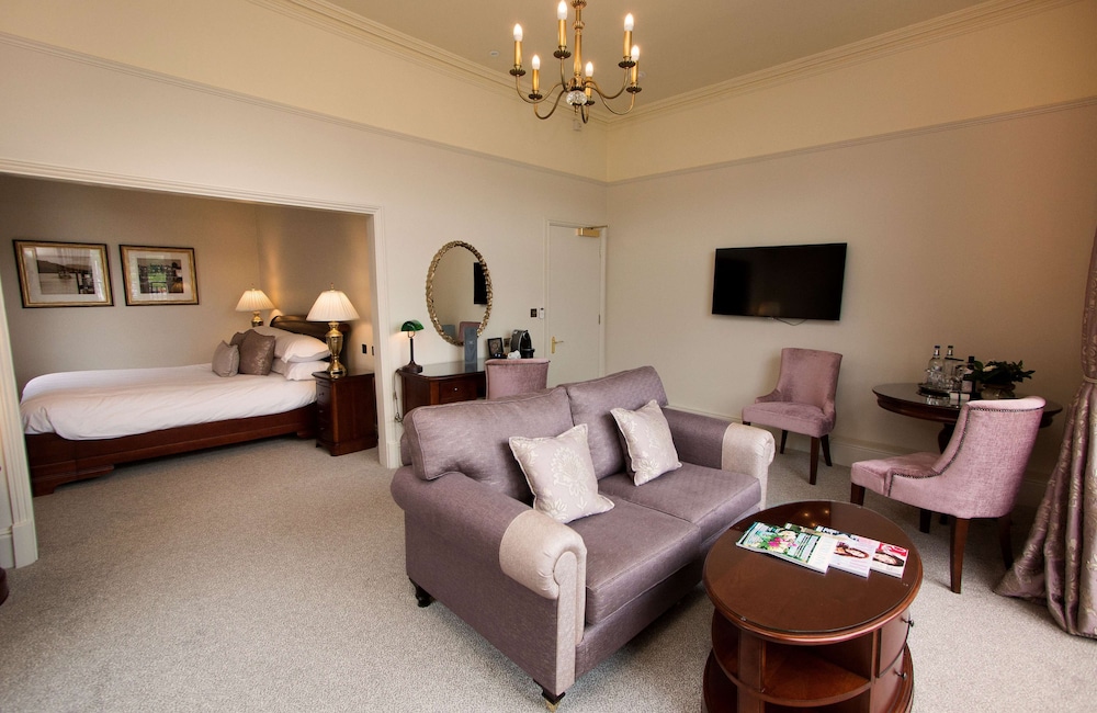 Macdonald Old England Hotel And Spa 22/50
