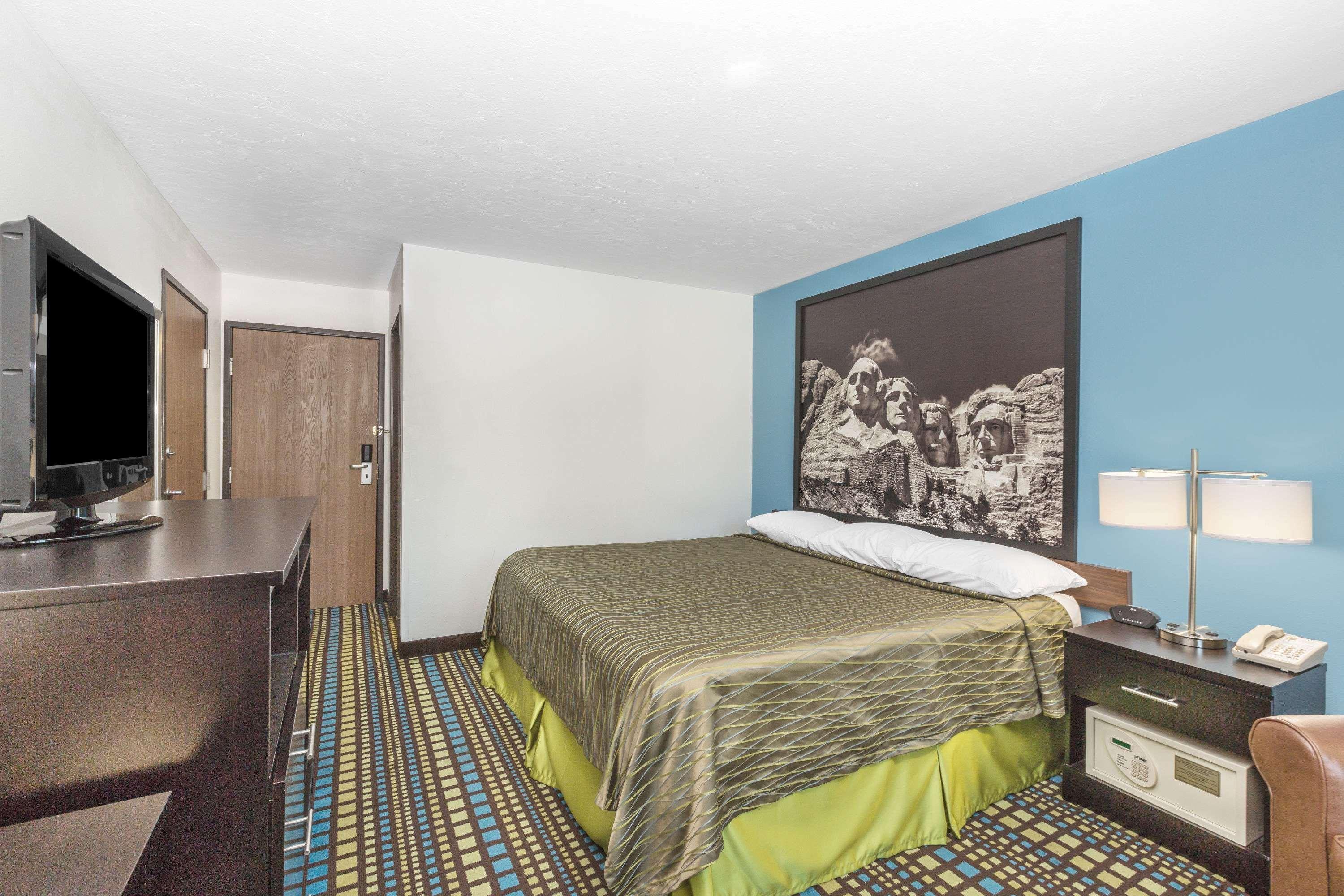 Super 8 By Wyndham North Sioux City 18/34