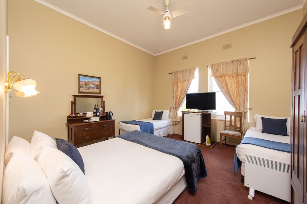 The Anchorage 34/74