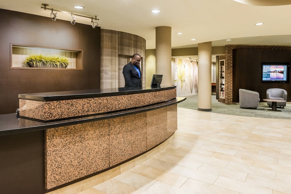 Lobby at Courtyard By Marriott Providence Lincoln, Lincoln - RI