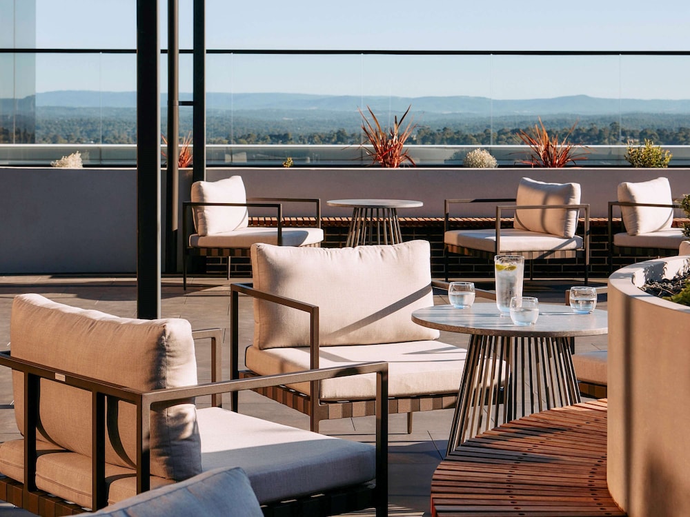 Mercure Melbourne Doncaster 48/70